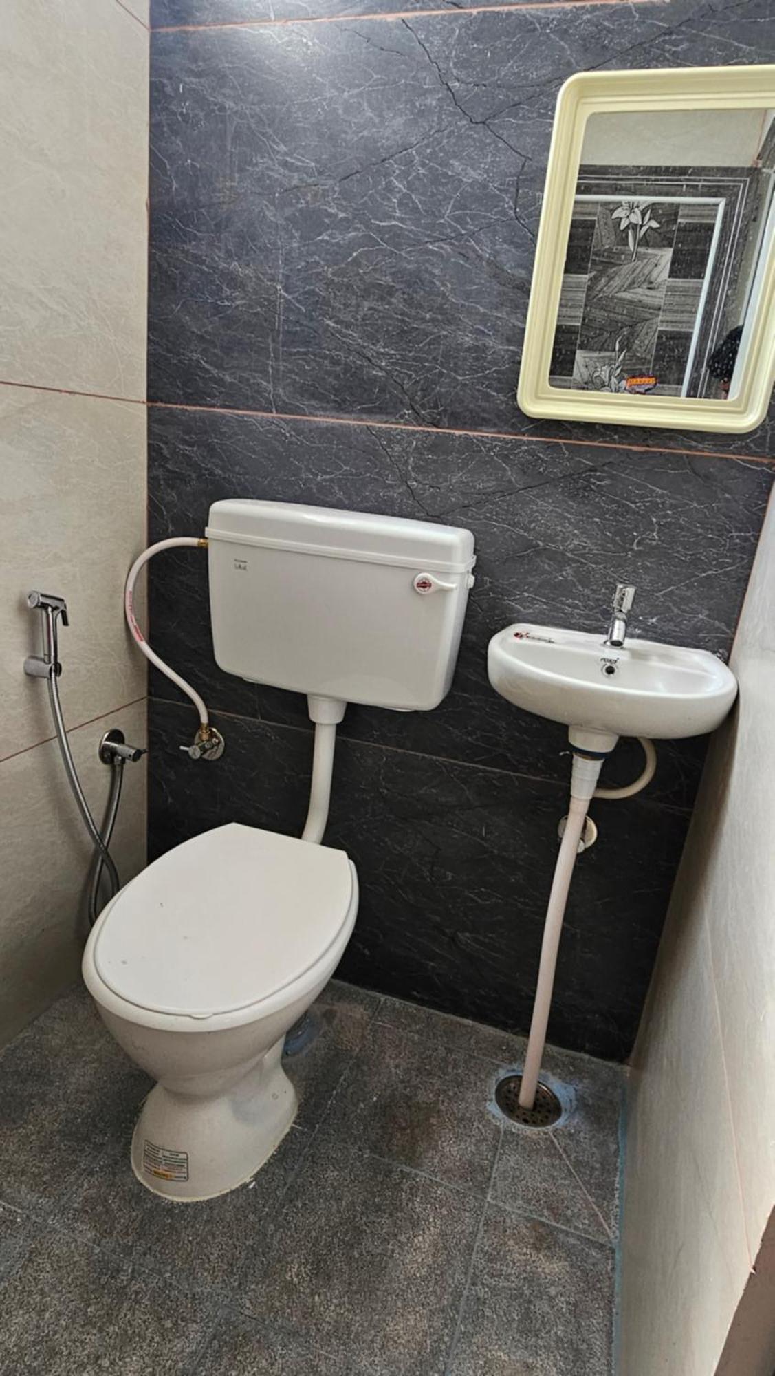 V2 Rooms Bangalore Luaran gambar